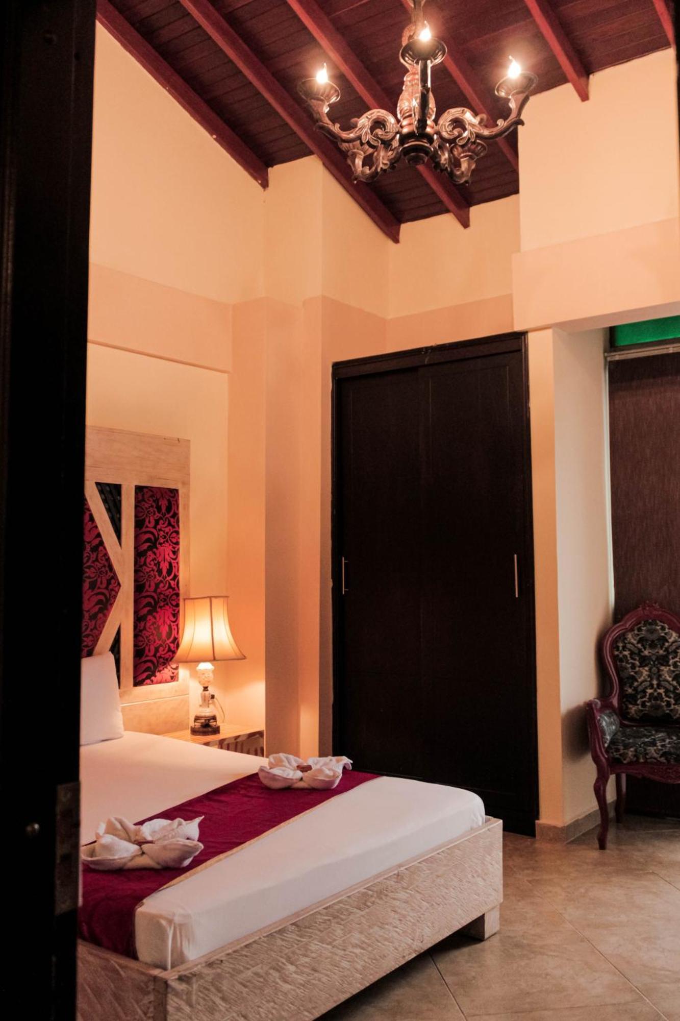 Hotel Plaza Garibaldi Caldas Eksteriør billede